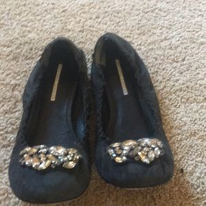 Vera wang lavender flats in black